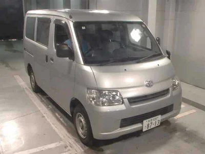 Toyota LiteAce Van — фото