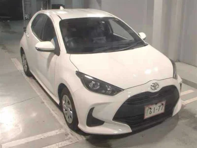 Toyota Yaris — фото