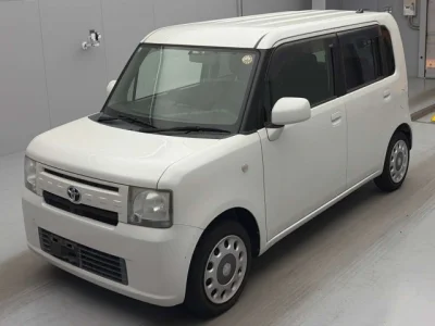 Toyota Pixis Space
