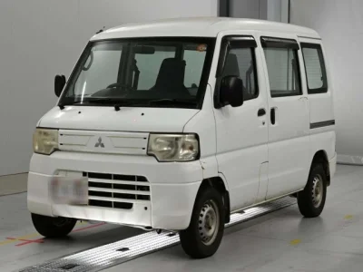 Mitsubishi Minicab Van