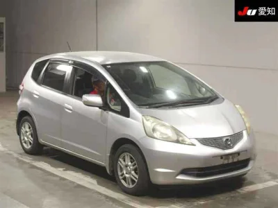 Honda Fit — фото
