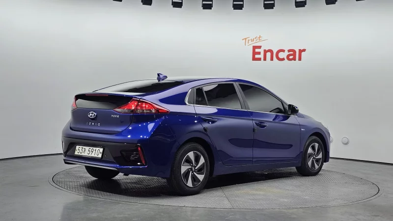 Hyundai Ioniq — фото 2