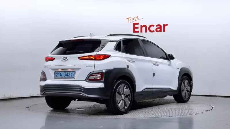 Hyundai Kona Electric — фото 2