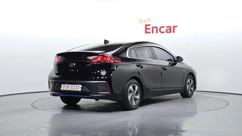Hyundai Ioniq — фото 2