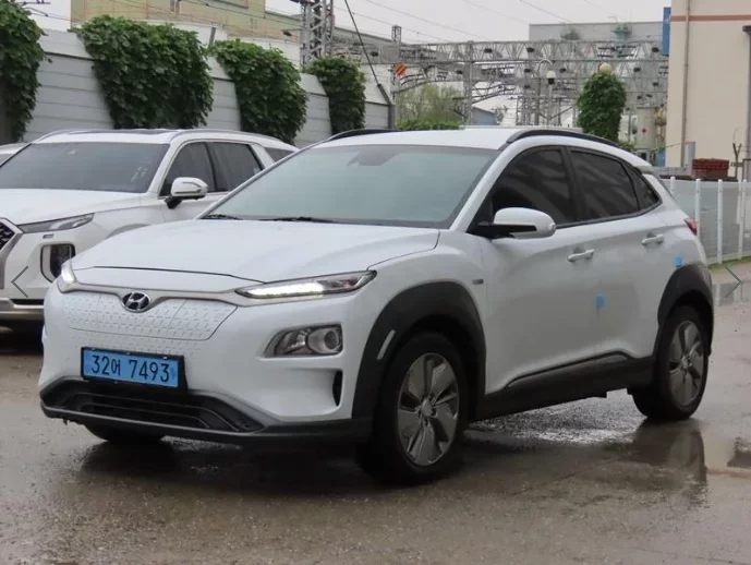 Hyundai Kona Electric — фото 2