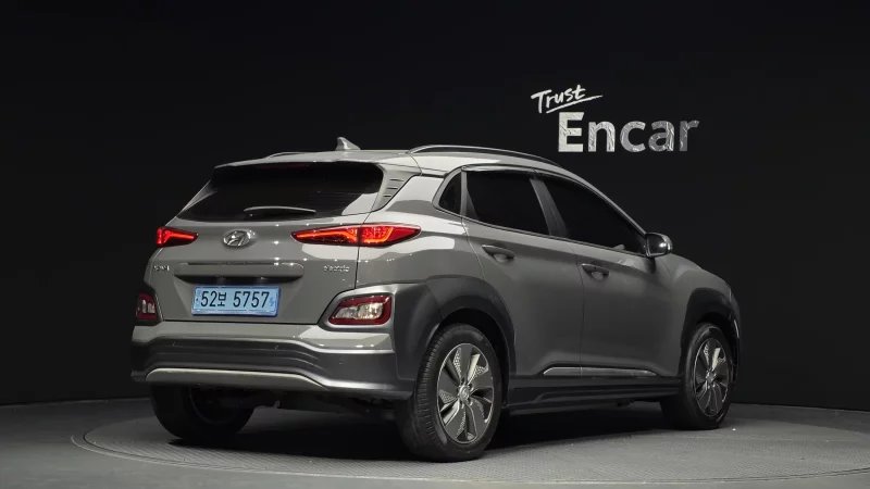 Hyundai Kona Electric — фото 2