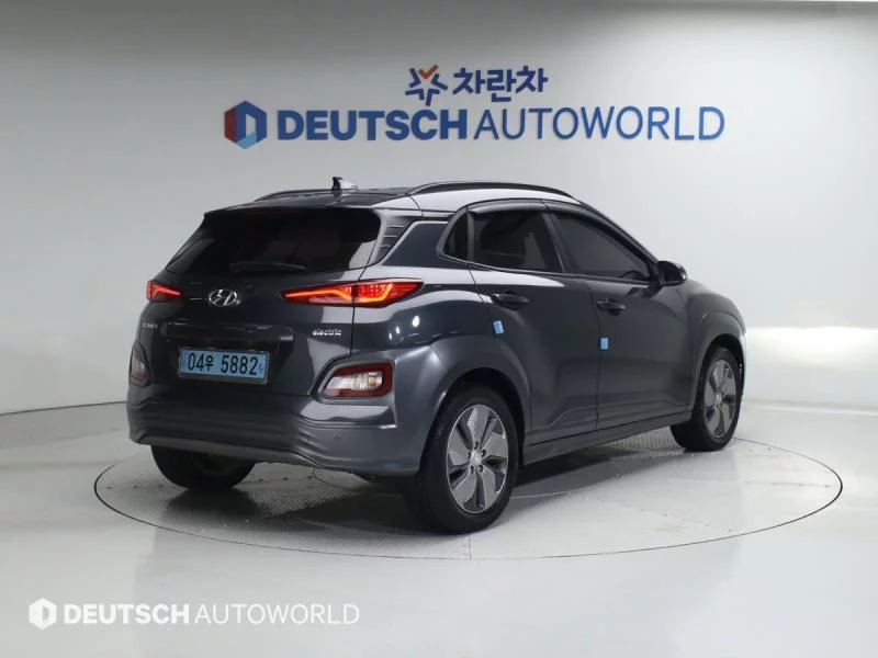 Hyundai Kona Electric — фото 2