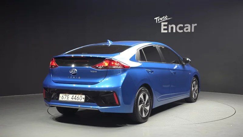 Hyundai Ioniq — фото 2