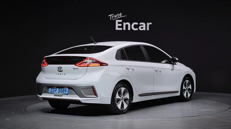 Hyundai Ioniq — фото 2