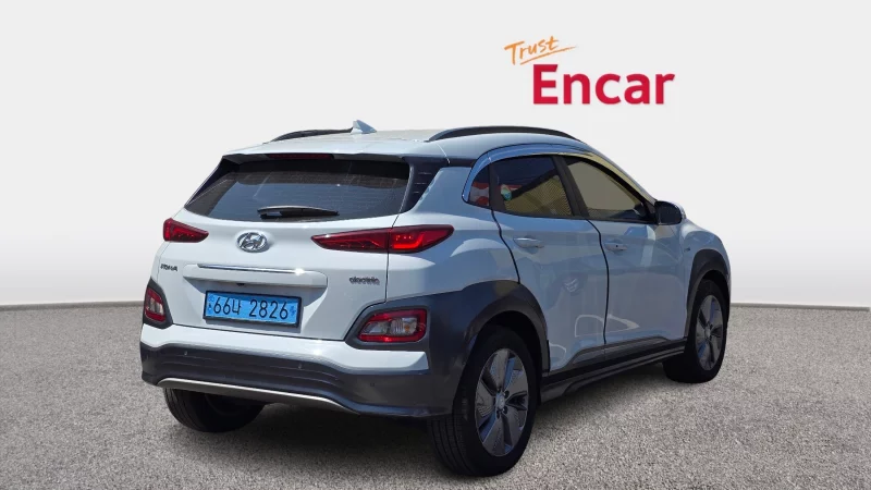 Hyundai Kona Electric — фото 2