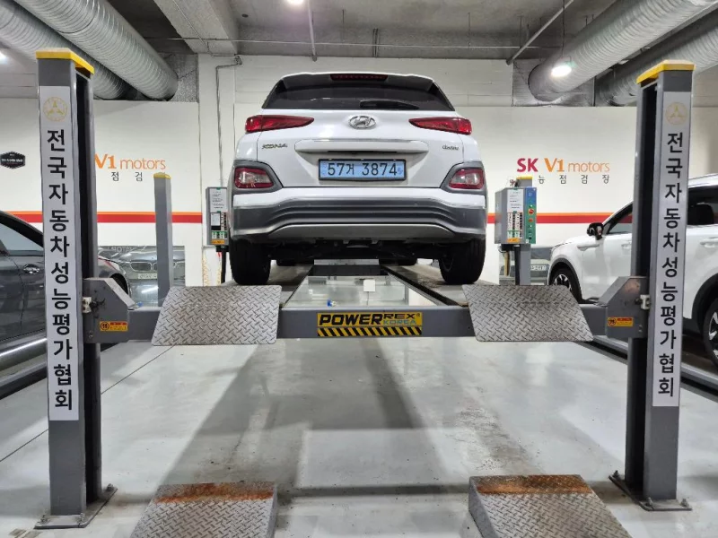 Hyundai Kona Electric — фото 2