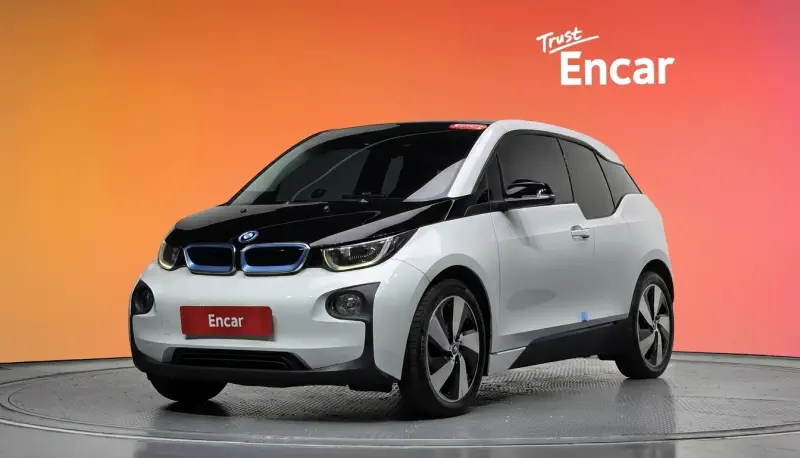 BMW i3 — фото