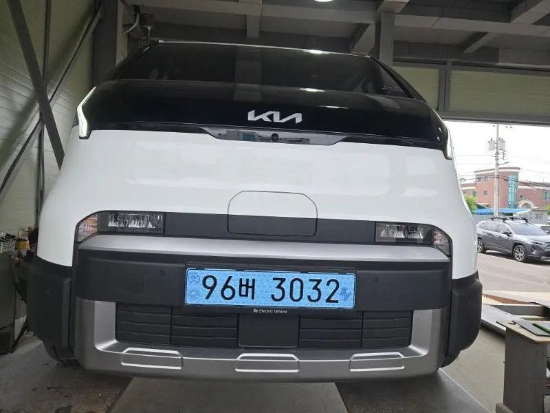 Kia PV5 — фото