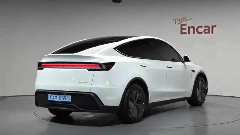 Tesla Model Y — фото 2