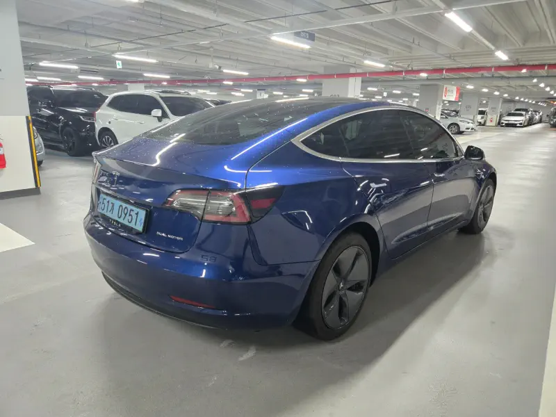 Tesla Model 3 — фото 2