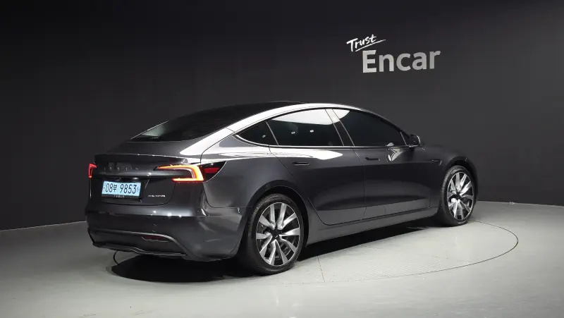 Tesla Model 3 — фото 2