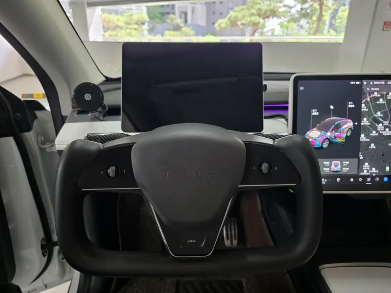 Tesla Model Y — фото