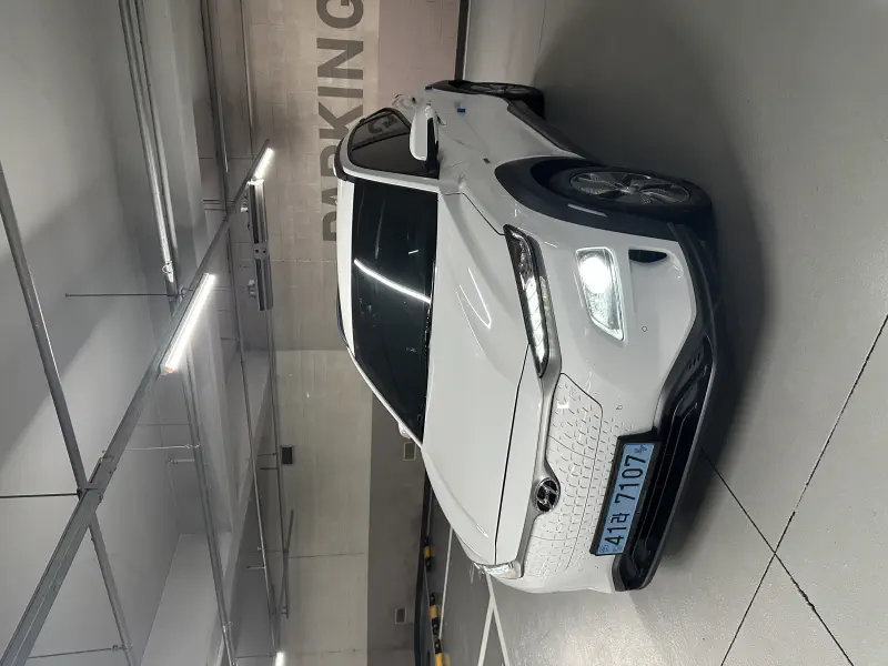 Hyundai Kona Electric — фото
