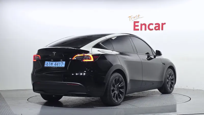 Tesla Model Y — фото 2