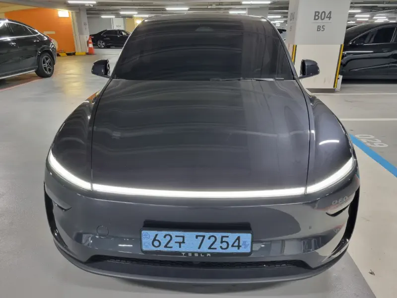 Tesla Model Y — фото