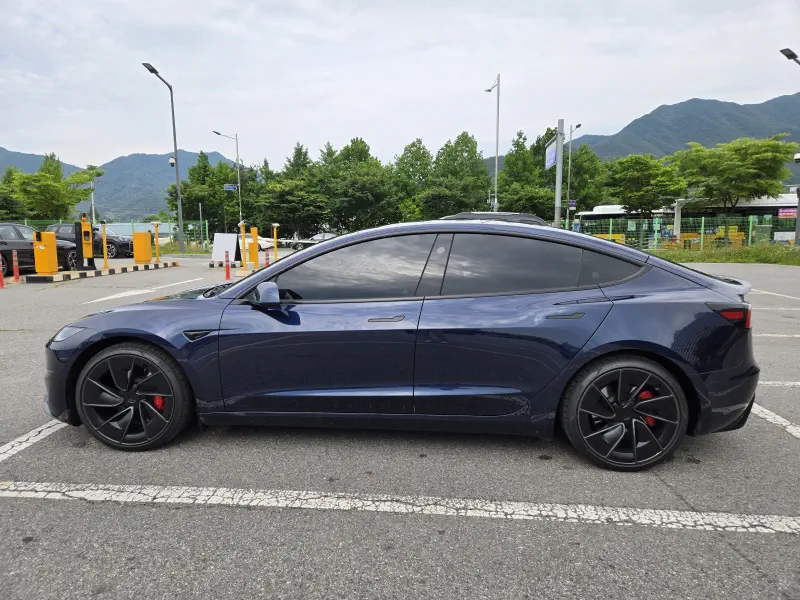 Tesla Model 3 — фото 2