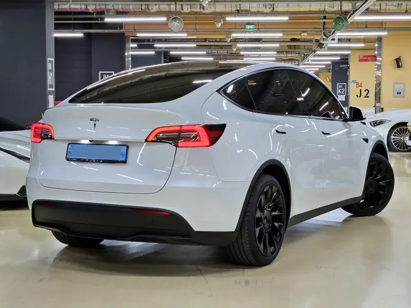 Tesla Model Y — фото 2