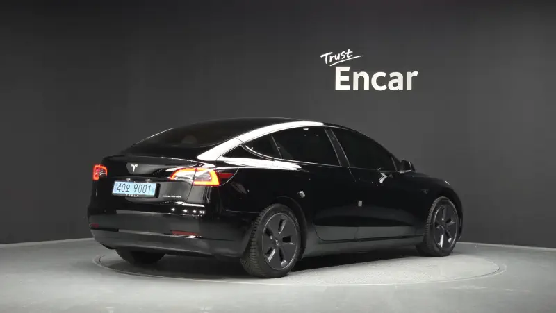 Tesla Model 3 — фото 2