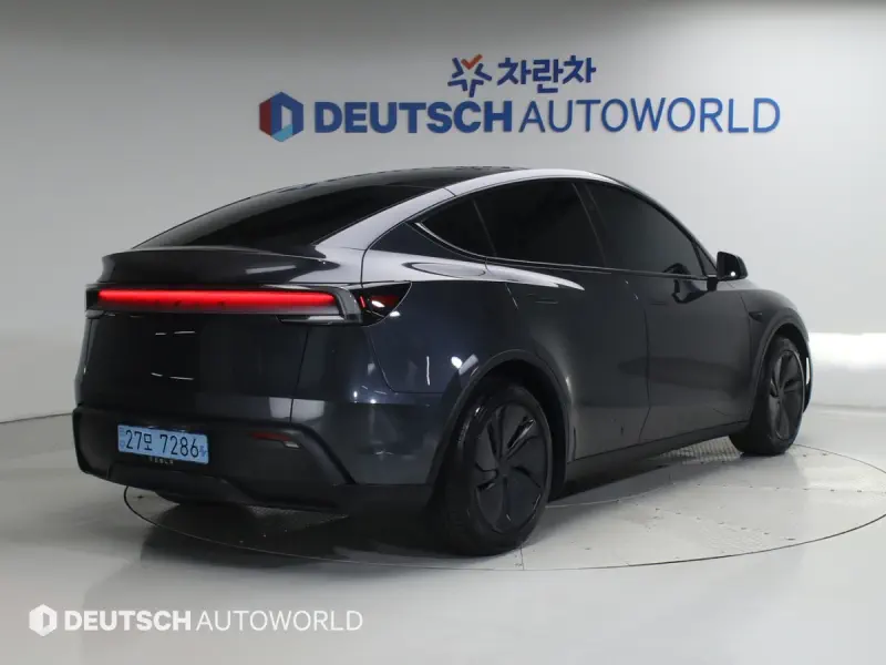 Tesla Model Y — фото 2