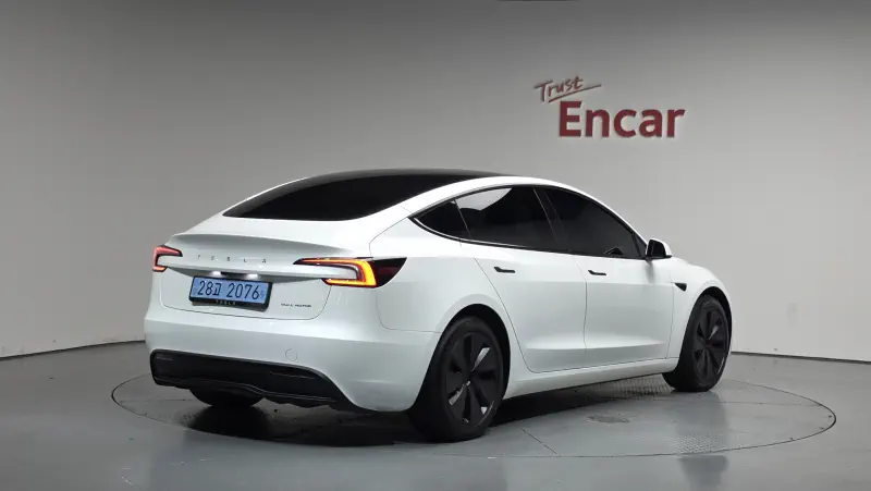 Tesla Model 3 — фото 2