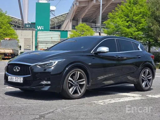 Infiniti Q30 2.0 Premium — фото