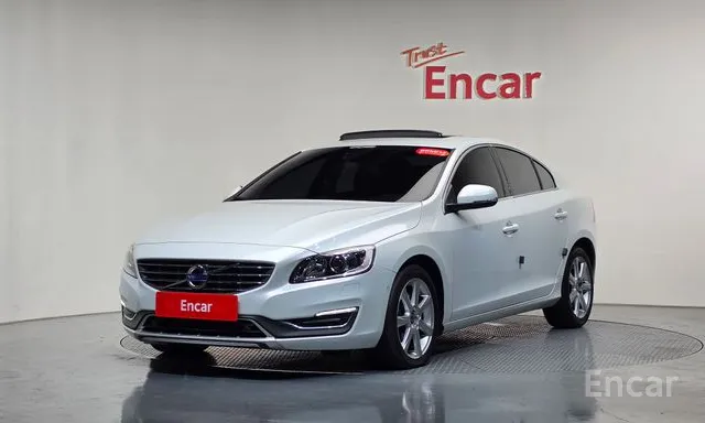 Volvo S60 D3 — фото
