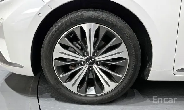 Kia K8 Hybrid Signature — фото 5