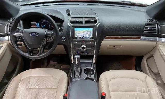 Ford Explorer 2.3 Limited 4WD — фото 7