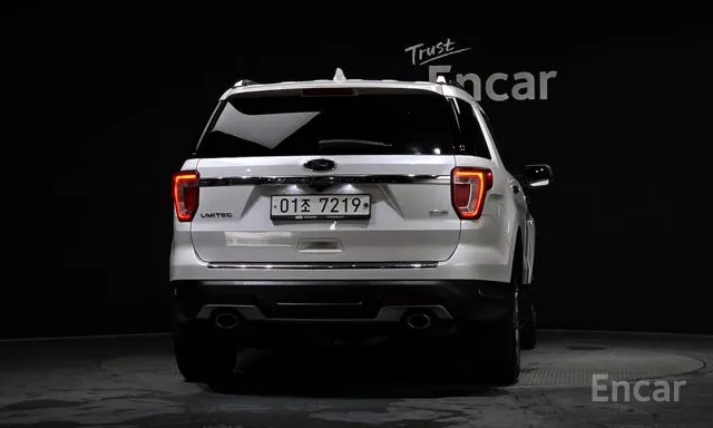 Ford Explorer 2.3 Limited 4WD — фото 4
