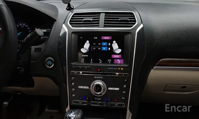 Ford Explorer 2.3 Limited 4WD — фото 14