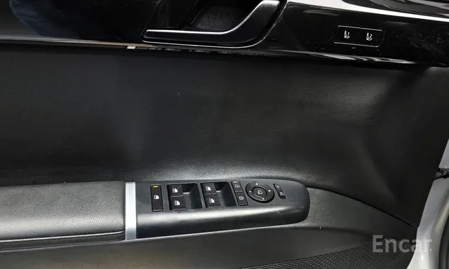 Hyundai Grandeur (GN7) 3.5 LPG 2WD (Taxi Type) — фото 17