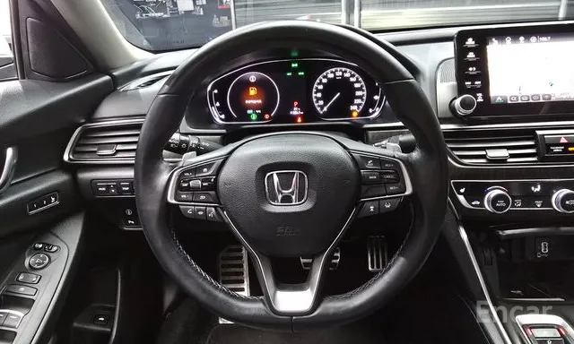 Honda Accord 10th generation 2.0 Turbo Sports — фото 13