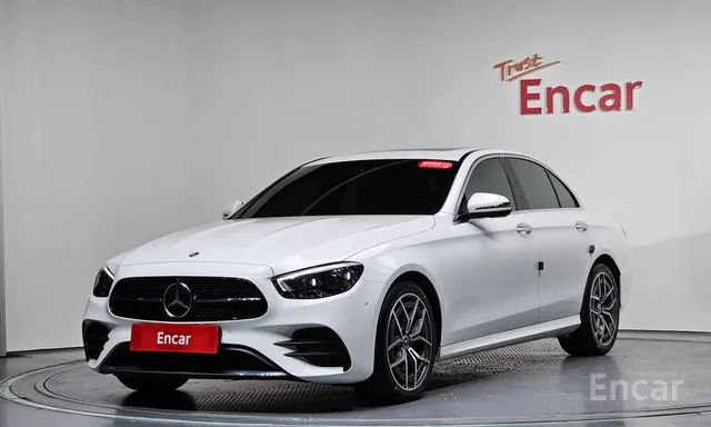 Mercedes-Benz · E-Class W213 · E220d 4MATIC AMG Line · 2022 г. — фото