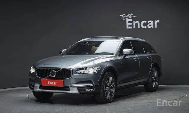 Volvo · V90 Cross Country · T5 Pro AWD · 2018 г. — фото