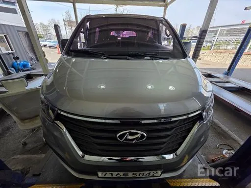 Hyundai · The New Grand Starex · Wagon 12 -seater · 모던 · 2018 г. — фото