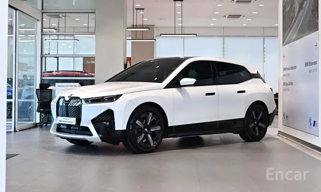 BMW · iX · xDrive50 Sports Special Edition · 2025 г. — фото