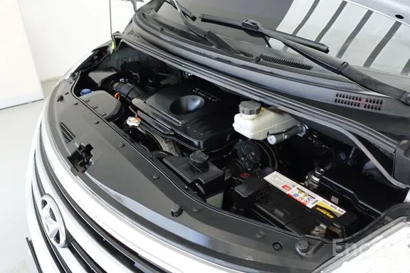 Hyundai · Grand Starex · 3 -seater van · 스마트 · 2016 г. — фото