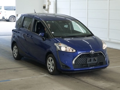 TOYOTA SIENTA — фото