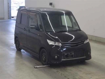 NISSAN ROOX — фото