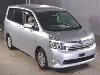 TOYOTA VOXY — фото