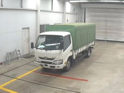 TOYOTA DYNA — фото