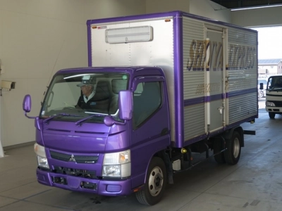 MITSUBISHI CANTER — фото