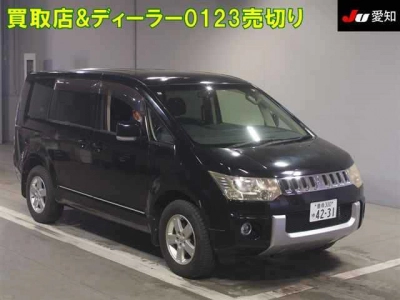 MITSUBISHI DELICA D:5 — фото