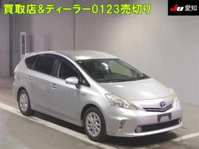 TOYOTA PRIUS ALPHA — фото