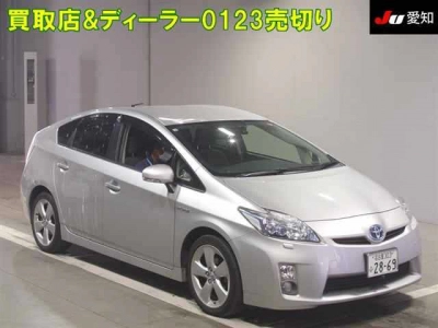 TOYOTA PRIUS — фото